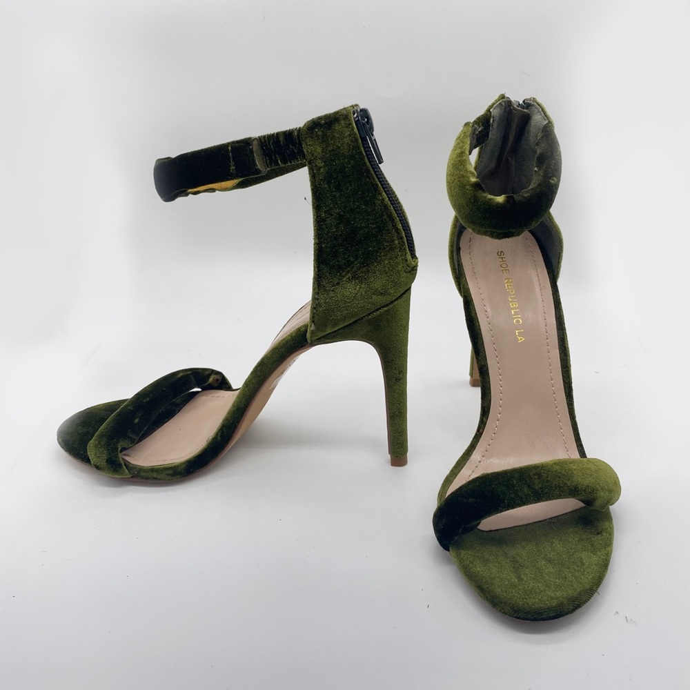Never Worn, Green Velour High Heels